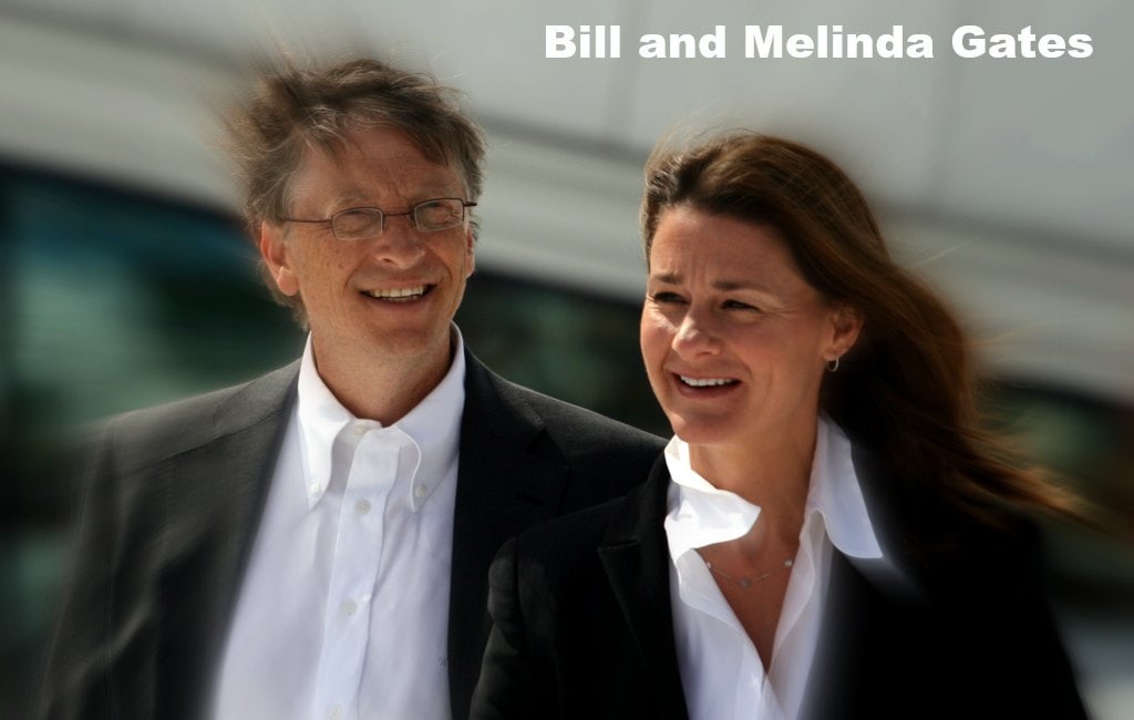 Bill Melinda Gates together black suit white shirt